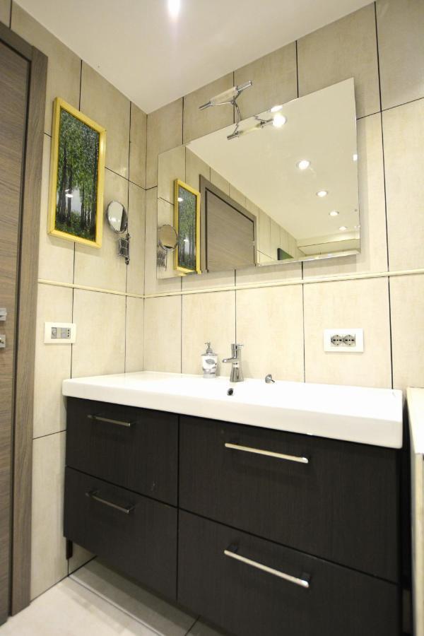 Suite Mimosa Con Piscina - Affitti Brevi Italia Sirmione Bagian luar foto