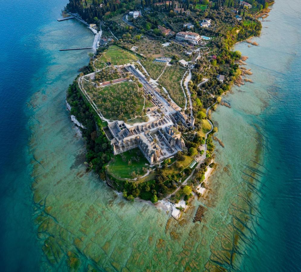 Suite Mimosa Con Piscina - Affitti Brevi Italia Sirmione Bagian luar foto
